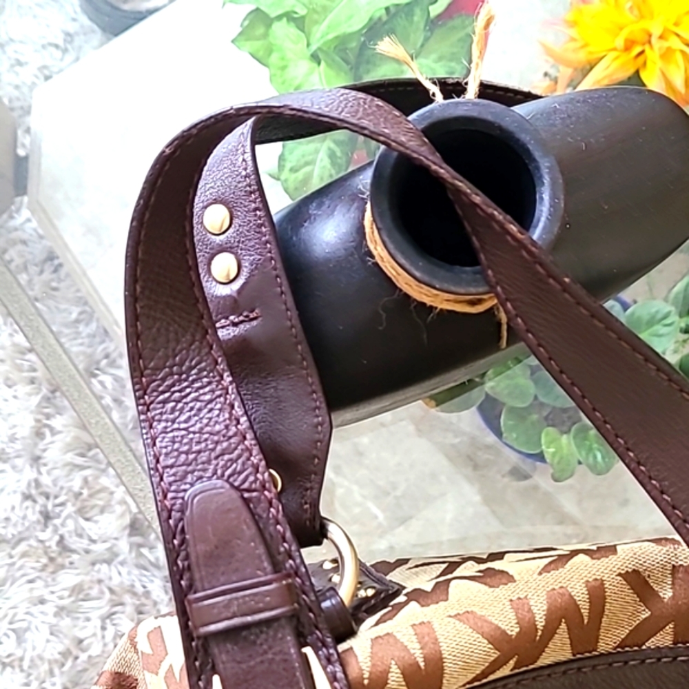Michael Kors Monogram Bag - Picture 10 of 16